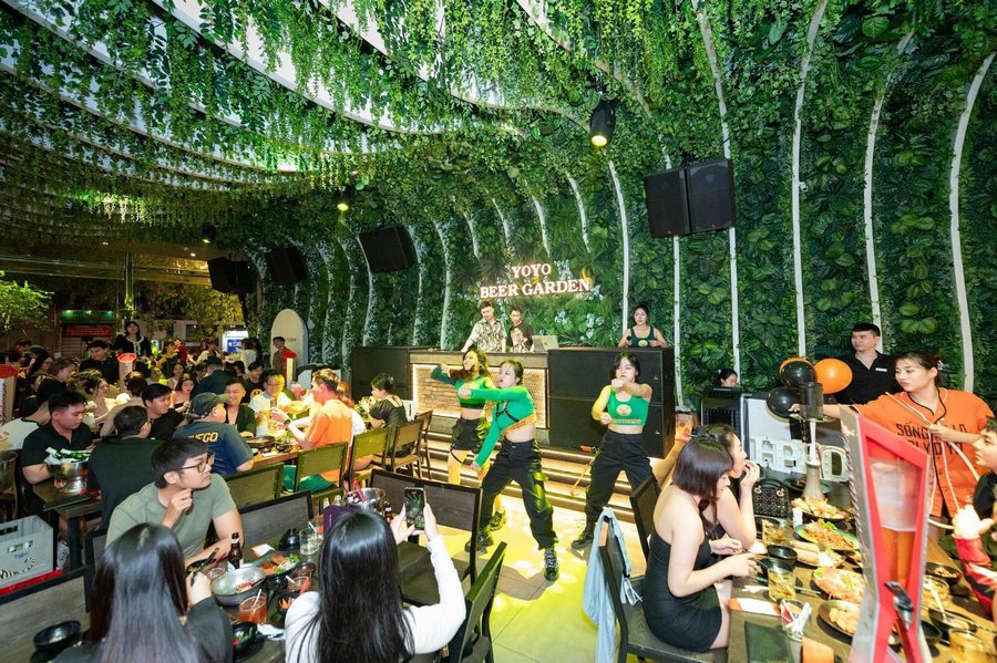 Thiết kế thi công nhà hàng Beer Garden - YOYO Beer Garden  (Hồ Con Rùa) 13