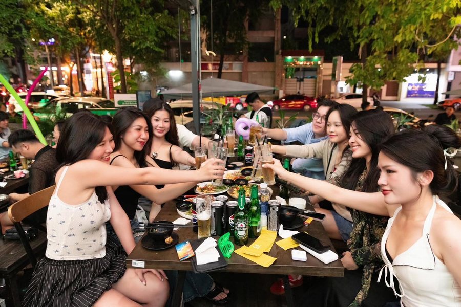 Thiết kế thi công nhà hàng Beer Garden - YOYO Beer Garden  (Hồ Con Rùa) 17