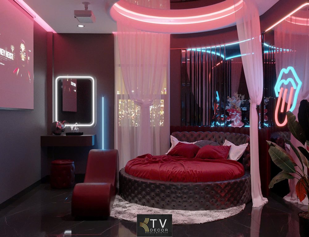 Love Hotel phá cách với đèn neon và không gian gợi cảm