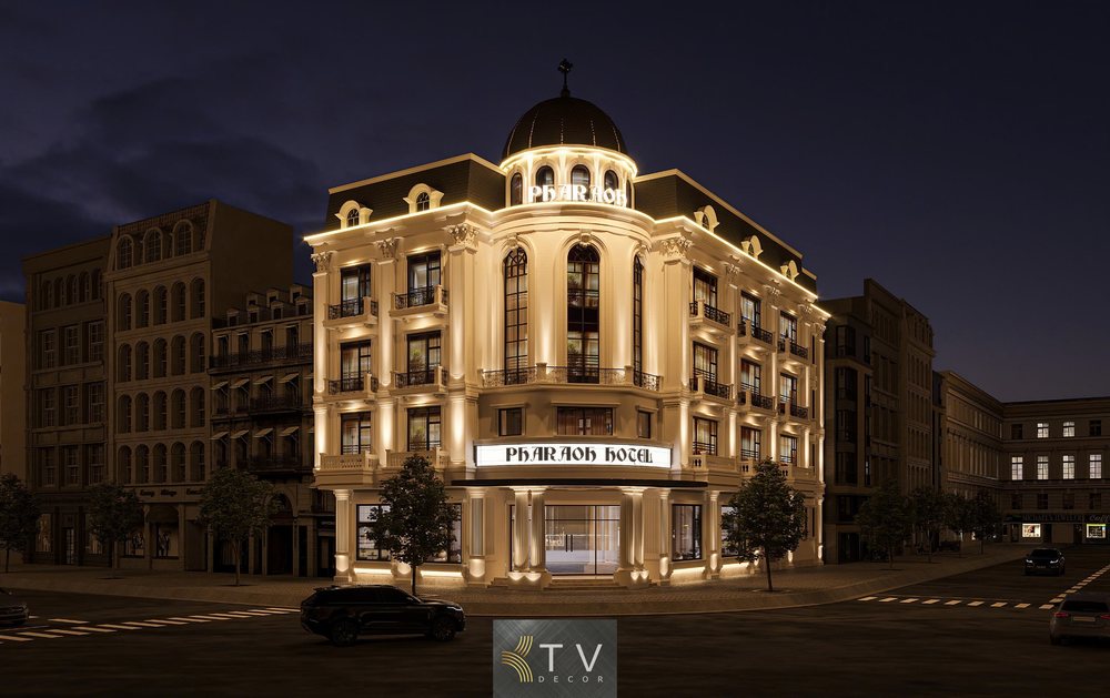 Pharaoh Hotel được thiết kế theo phong cách Tân Cổ Điển châu Âu với mái vòm ấn tượng, hệ cột lớn và ánh sáng vàng sang trọng về đêm.