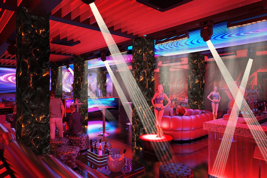 Bar Club TPHCM sôi động với hệ thống đèn chiếu sáng sân khấu chuyên nghiệp, không gian hiện đại và khu vực biểu diễn ấn tượng. 