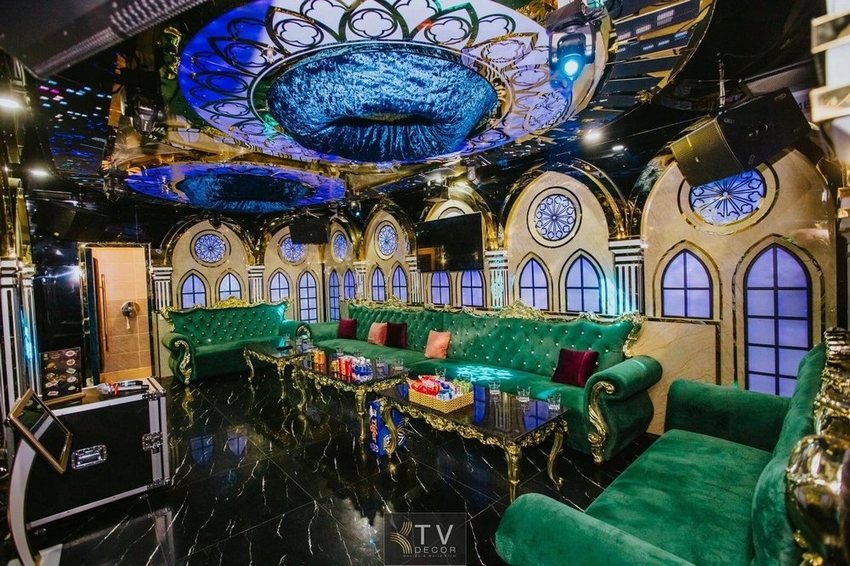 Thiết kế thi công karaoke tại Bình Dương phong cách hoàng gia bởi KTV DECOR 1