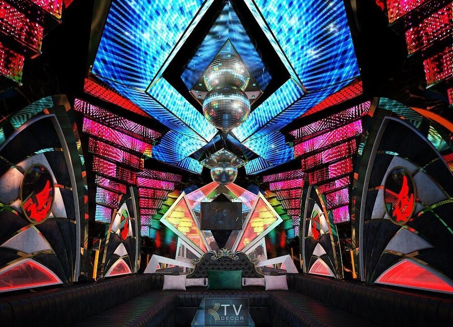 Thiết kế thi công KTV Karaoke tại Kiên Giang – phòng karaoke phong cách vũ trụ ấn tượng, trang bị màn hình LED siêu lớn, ánh sáng đa tầng và nội thất cao cấp, mang đến trải nghiệm giải trí đỉnh cao.