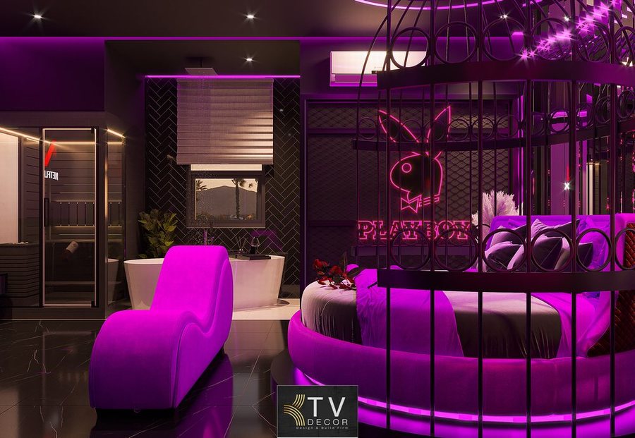 Thiết kế thi công khách sạn tình yêu phong cách Playboy tại Biên Hòa – Đồng Nai, nội thất đèn LED tím, giường tròn, ghế tantra và bồn tắm sang trọng – KTV DECOR thực hiện.
