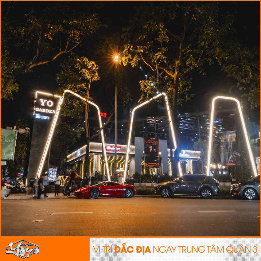 YOYO Garden nổi bật giữa lòng trung tâm Quận 3 – TP.HCM, với kiến trúc ánh sáng LED phá cách, thu hút mọi ánh nhìn và khẳng định vị thế đắc địa của một mô hình Beer Garden sôi động do KTVGroup  thiết kế và thi công.