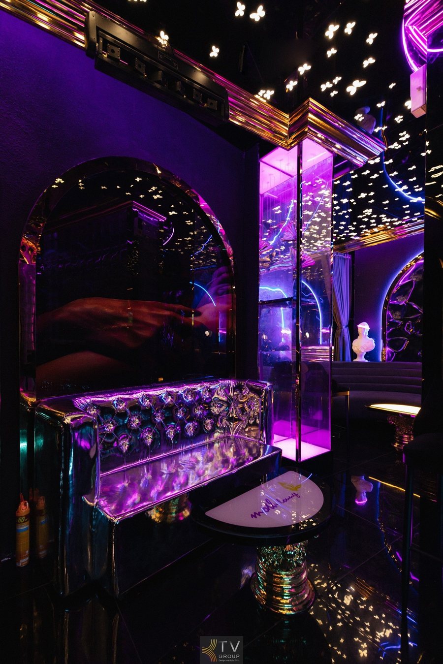 Không gian Lounge đậm chất nghệ thuật với trần sao phản chiếu Dự án Lounge cao cấp mang phong cách Neo Classic Light độc đáo