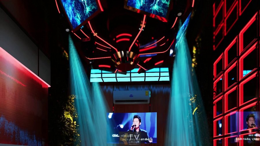 Báo giá chi phí thiết kế thi công phòng karaoke KTV 30m² – không gian hiện đại, ánh sáng LED nổi bật, nội thất sang trọng.