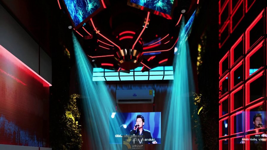 Thiết kế phòng karaoke KTV 30m² mang phong cách hiện đại với hệ thống ánh sáng xanh – đỏ nổi bật, nội thất sofa bo tròn sang trọng và bố cục tối ưu cho không gian nhỏ. Giải pháp lý tưởng cho chủ đầu tư muốn tiết kiệm chi phí thiết kế thi công phòng karaoke mà vẫn đảm bảo tính thẩm mỹ và trải nghiệm giải trí cao cấp.