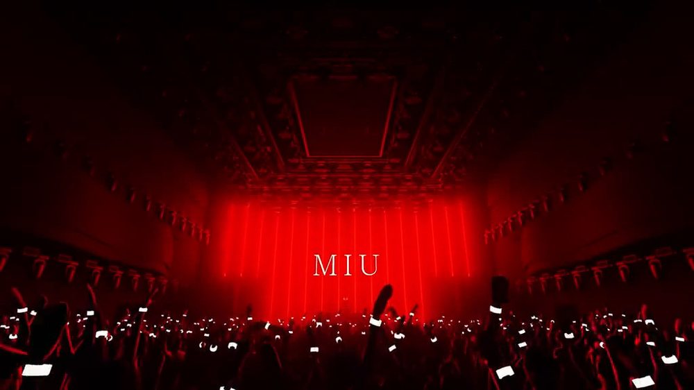 Thiết kế thi công Bar EDM với sân khấu LED đỏ ấn tượng và không gian Nightlife hiện đại 1