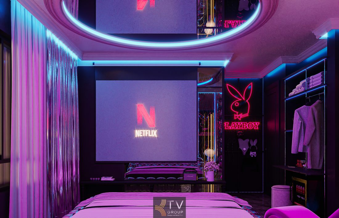 Phòng khách sạn hiện đại với ánh sáng nghệ thuật kết hợp vật liệu phản chiếu, sàn bóng cao cấp, giường thiết kế nổi bật và không gian mang phong cách futuristic ấn tượng và thu hút.