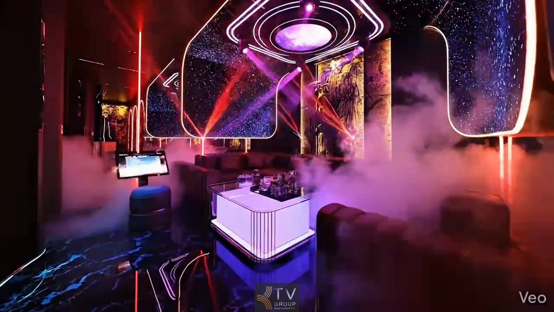 Thiết kế phòng karaoke VIP Galaxy LED 5D nổi bật với hiệu ứng ánh sáng đa tầng, tone màu không gian sâu, nội thất cao cấp và bố cục khoa học, giúp nâng tầm trải nghiệm khách VIP và gia tăng giá trị kinh doanh cho mô hình KTV hiện đại. 