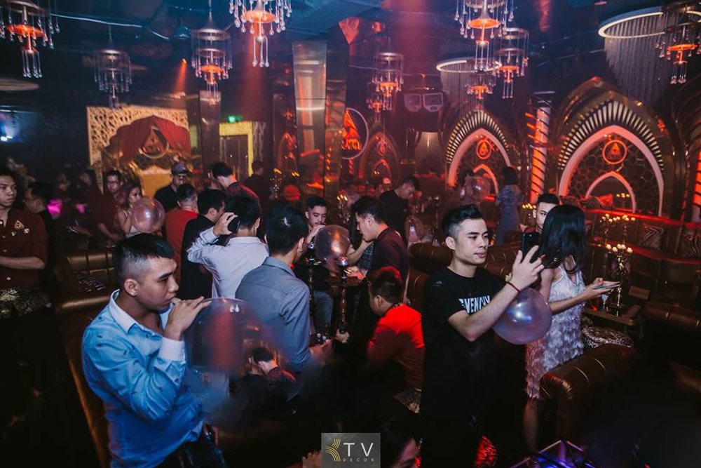 Thiết kế Lounge Bar tại TPHCM 7