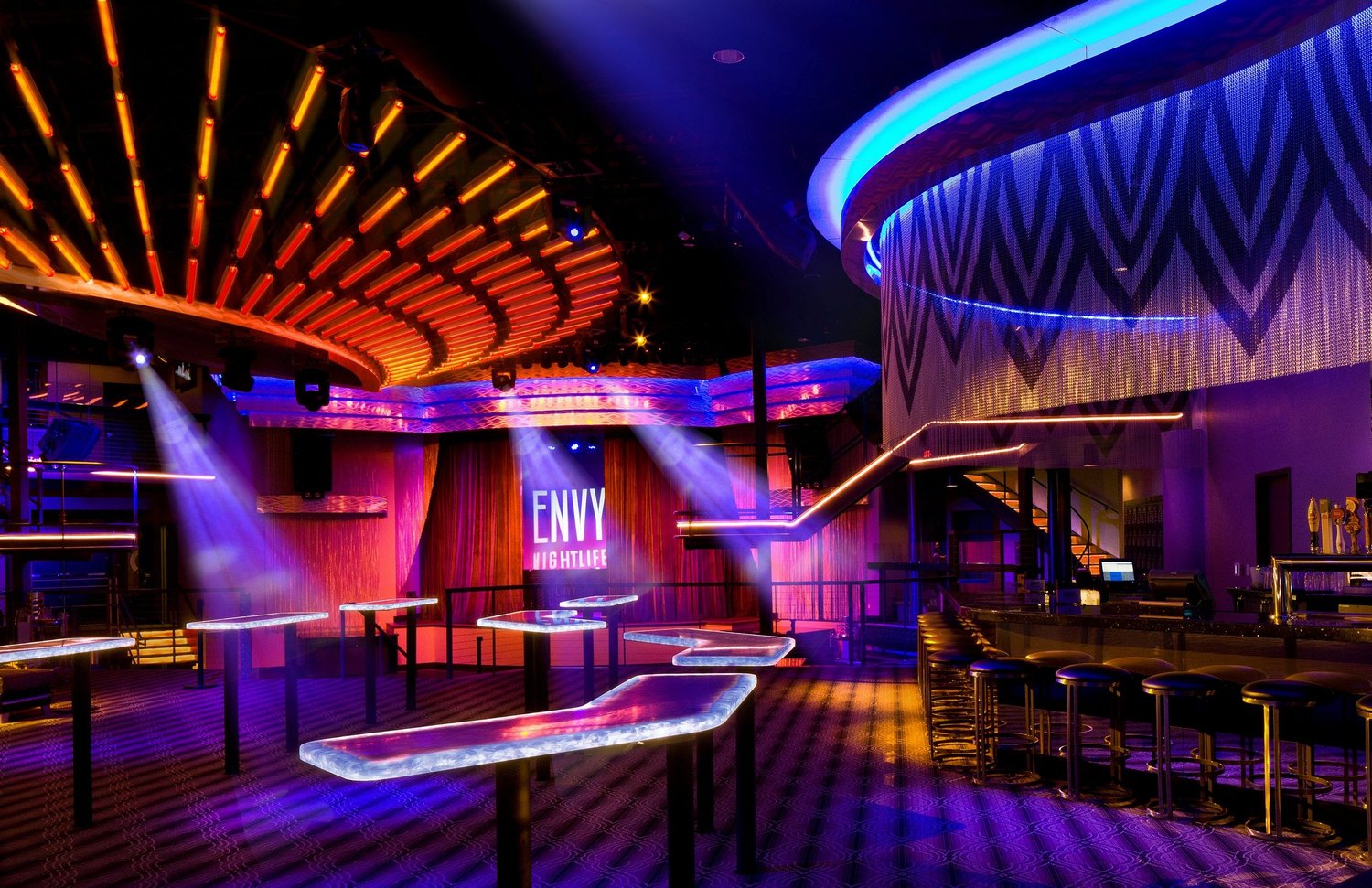 Tham khảo thiết kế nội thất quán Bar Club Envy Night Club 1