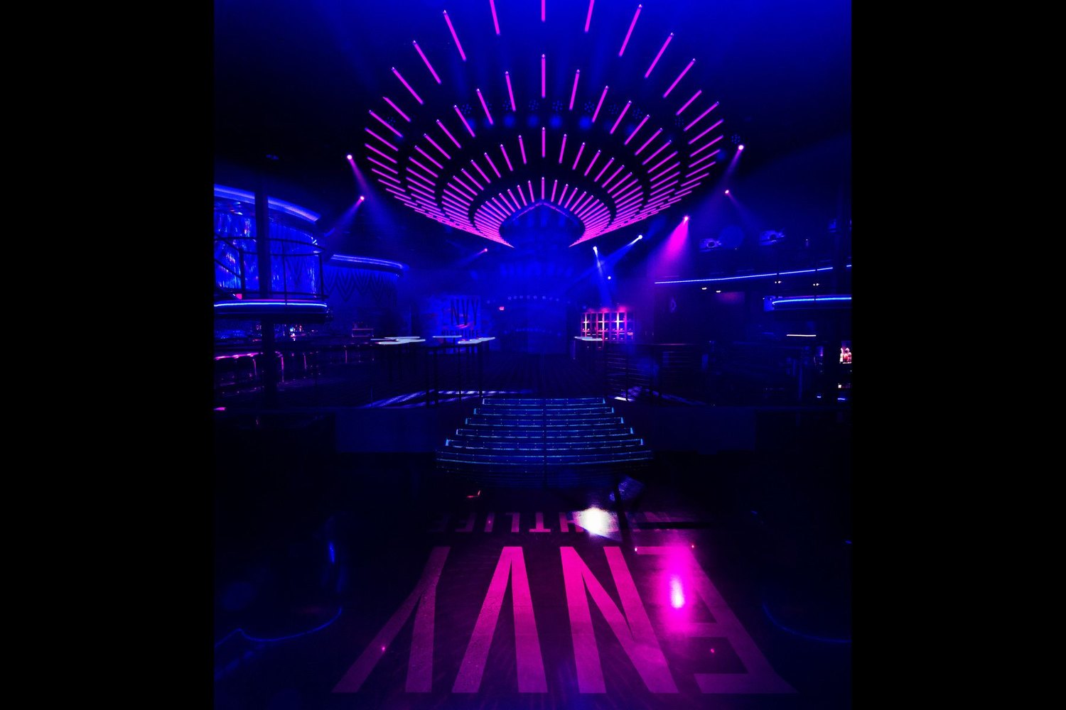 Tham khảo thiết kế nội thất quán Bar Club Envy Night Club 3