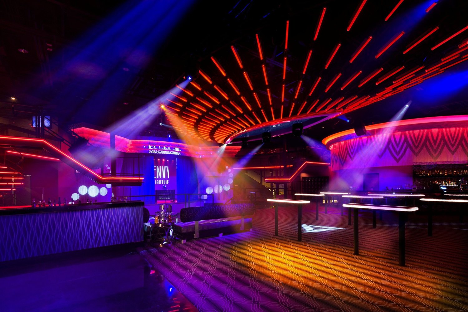 Tham khảo thiết kế nội thất quán Bar Club Envy Night Club 56