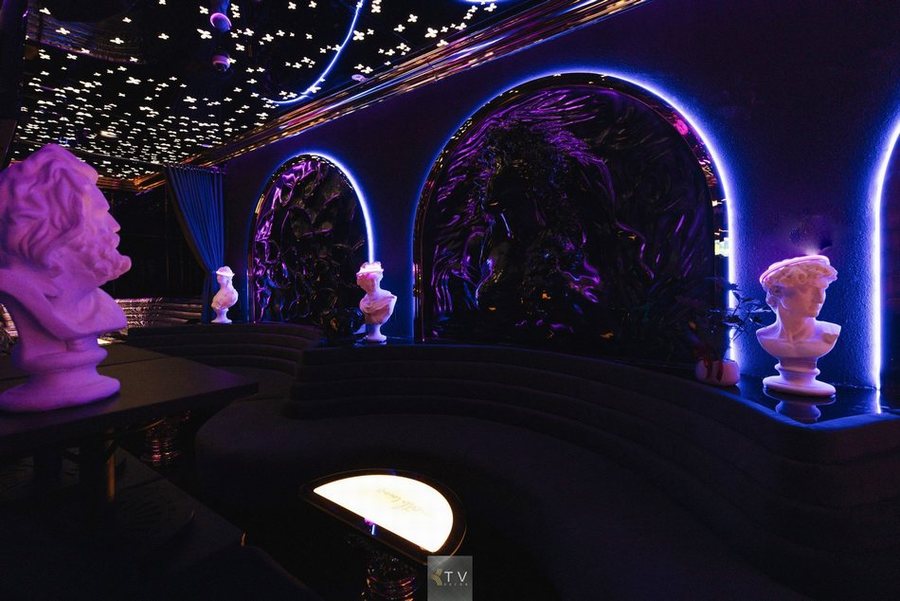 KTV DECOR - Hotline : 0823997799 - Báo giá thiết kế thi công quán cafe DJ đẹp 1