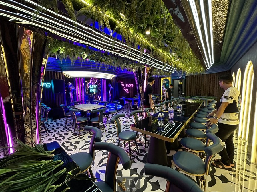 Thiết kế thi công Beer Garden trọn gói đáp ứng mô hình F&B 2025–2026 với tiêu chuẩn ánh sáng và công năng cao cấp 4555