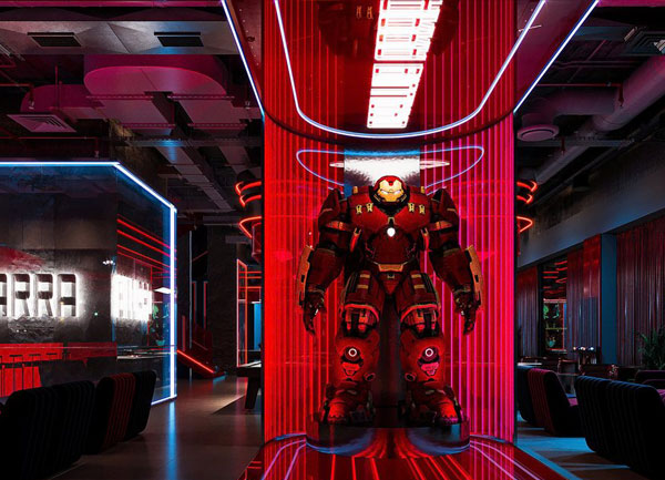 Thiết Kế BiDa Kết Hợp Trưng Bày Hulkbuster Biểu Tượng Đẳng Cấp
