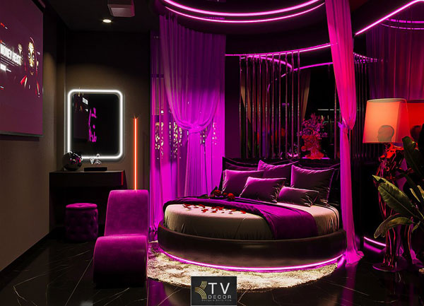 Love Hotel Không Gian Neon Gợi Cảm Giường Tròn và Sắc Tím Cho