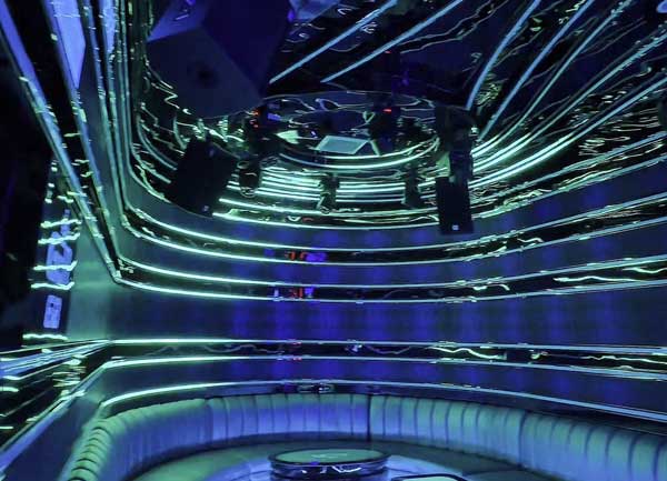 Thi công Karaoke KTV Hiện Đại Phòng Karaoke LED Futuristic Uốn Cong