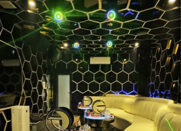 Thi công phòng Karaoke VIP KTV Concept Hexa Neon Matrix